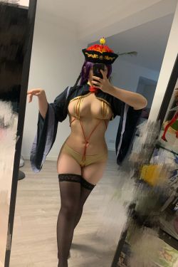Zyra秋 - 奶光僵尸娘自拍(29P)-图控