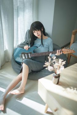 三無人型 – 吉他妹妹(24P)-图控