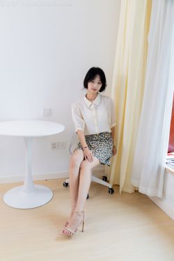 物恋传媒 No.2526 南南 - 三双高跟鞋、薄肉丝、裸足(155P)-图控