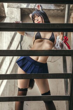 yuuhui玉汇 - 天台猫猫 黑犬机器人女友(32P)-图控