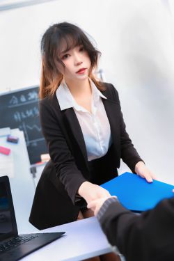 梓未 – 私蜜助理(55P)-图控