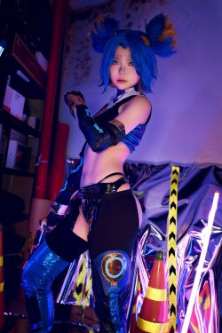 ZinieQ - Neon (Valorant)(40P)-图控