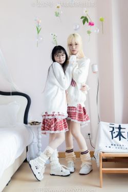BoBoSocks袜啵啵 No.484 小甜豆&甜甜圈 - 两双板鞋、油亮肉丝、堆堆袜套、白棉袜、脚对脚 斗脚 手互相挠脚剧情(172P)-图控