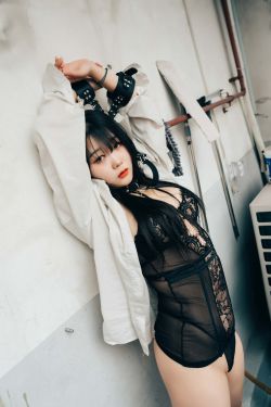 Haivia Zia - Tight and Closer(19P)-图控