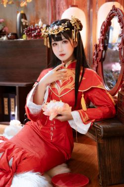 微博妹子三度_69 – 2025新年自拍套装(20P)-图控