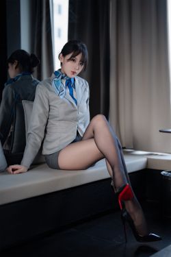 轩萧学姐 – 空姐室内黑丝(75P)-图控