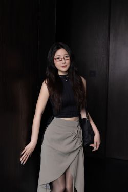 鱼子酱 - 眼镜娘(120P)-图控